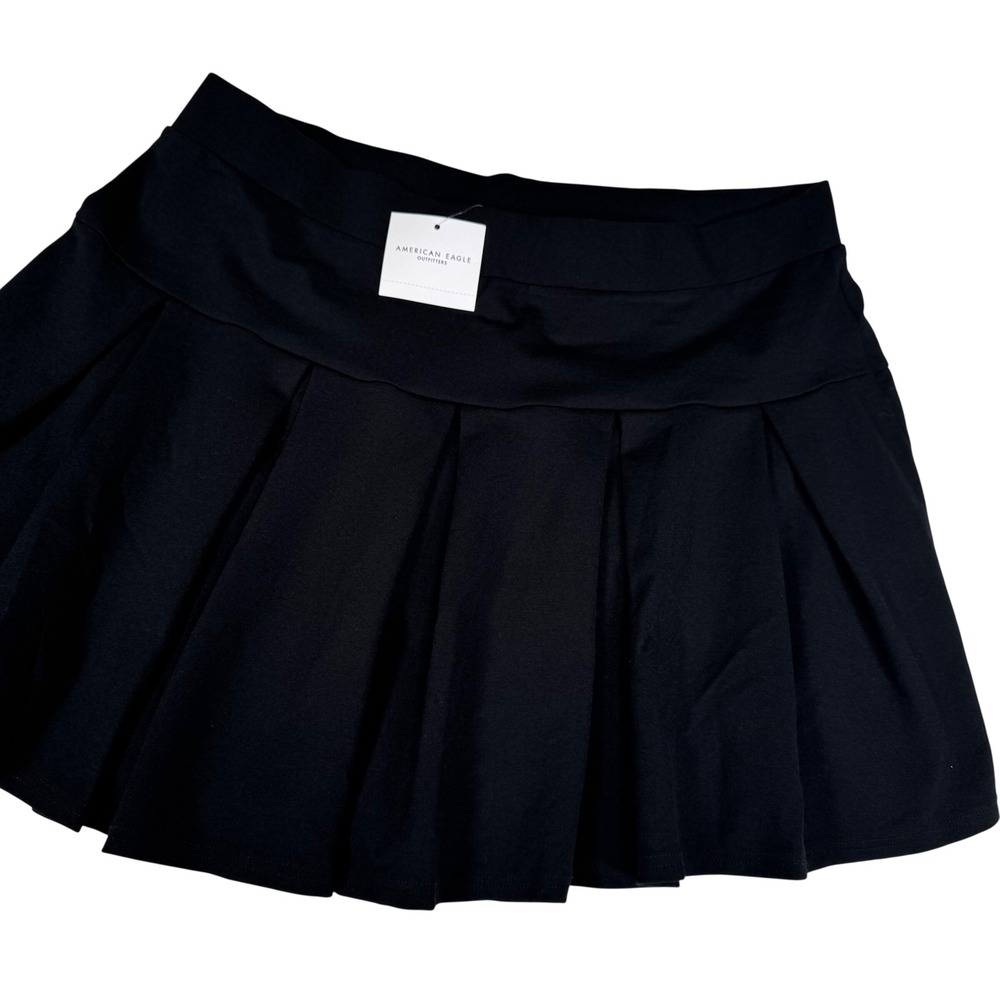 American Eagle Outfitters NWT Womens Black Pleated Mini Skirt Size Large‎